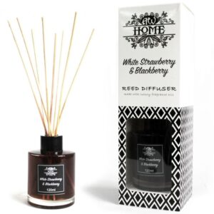 White Strawberry & Blackberry Reed Diffuser